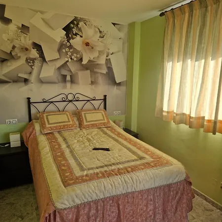 Un Atico Duplex Con Terraza Grande Al Lado Del Mar 滨海略雷特